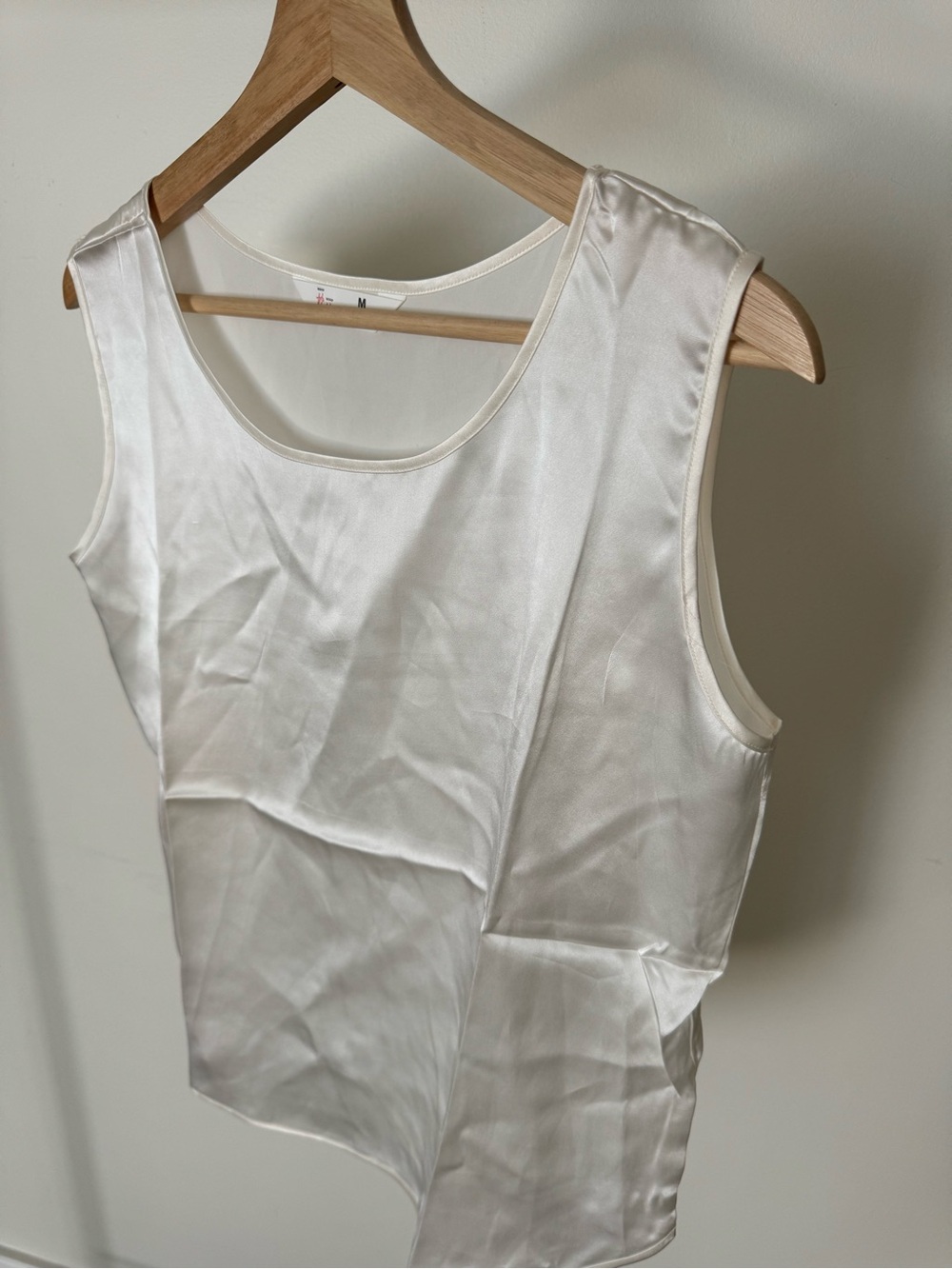 100% Silk White Sleeveless Tank Top